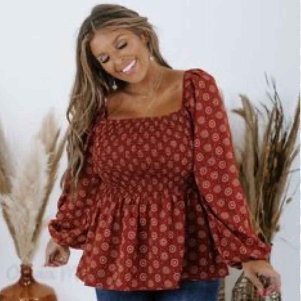 Blouse/pullover, NWOT 100% Polyester, crewneck w/ smocked bodiceorange & red